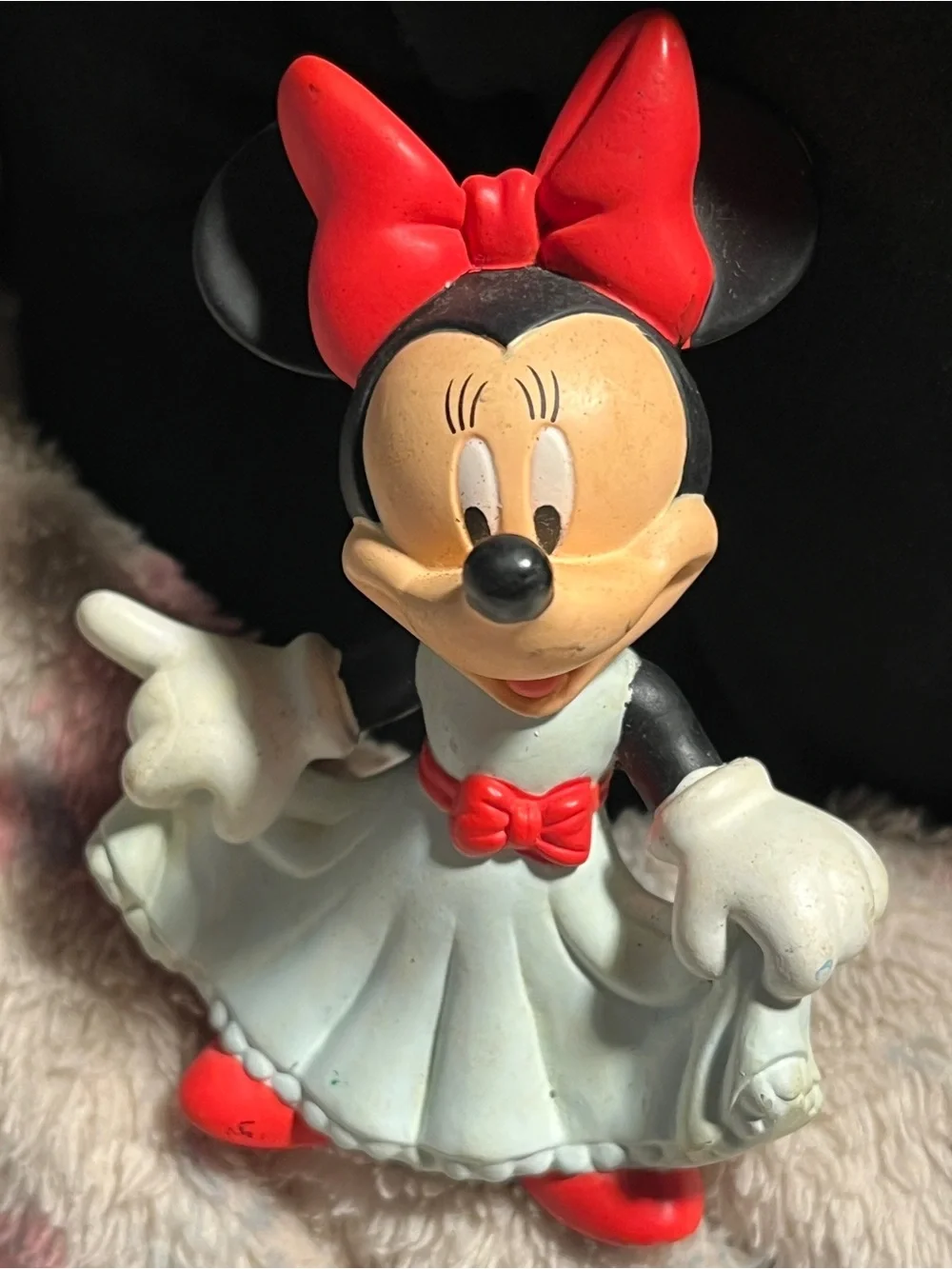 Vintage Disney Minnie Mouse PVC Figure White Dress Red Bow Applause China
